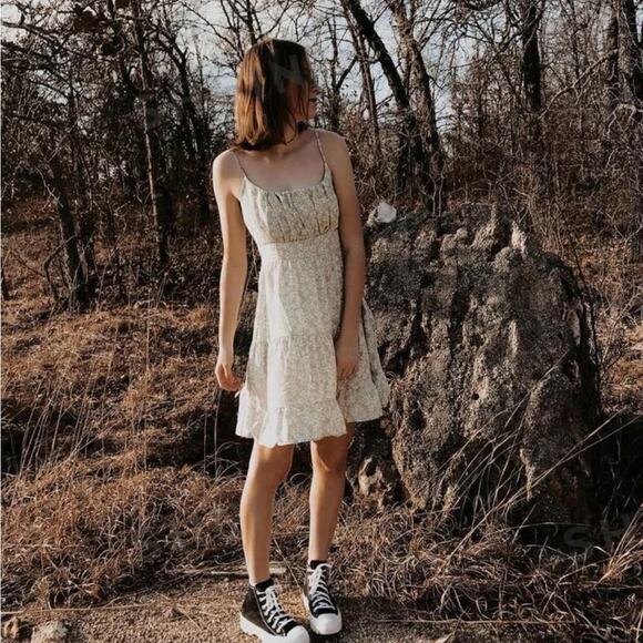 Daisy Floral Print mid Cami Dress - Picture 5 of 7